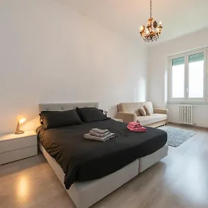  Appartamento Italstay - Centrale-garibaldi - Pet Friendly Italia